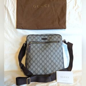 Gucci GG Supreme Messenger Bag